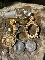 Most Memorable Hunt of the Year. Old Gold Horseshoe and Four Leaf Clover Stick pin, few Silvers. Cool stopper.