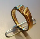 ring gold diamonds.webp