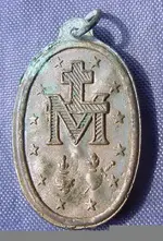 medal mary back.webp