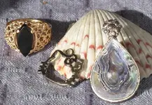 amulets 020.webp amulets 020.webp