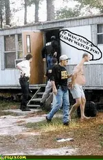 long_neck_man_arrested.webp