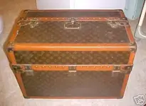 large steamer trunk.webp