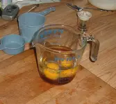 Oil eggs honey .webp