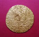 Hammered gold 004.webp