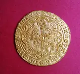 Hammered gold 002.webp