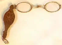 folding lorgnette.webp