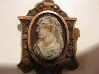 Cameo Front.webp