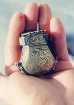 amulet.webp