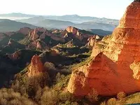 300px-Panorámica_de_Las_Médulas.webp