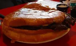 Chateau+Big+Burgers+and+Van+Buren+036a.webp