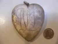 Locket 004.webp