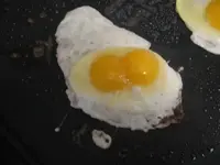 doubleyolk 002 (Small).webp