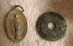 button,pendant.webp