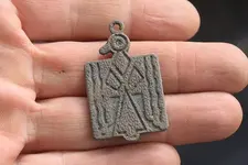 pendant1.webp