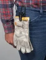 glove clip.webp