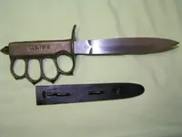 Knife brass knuckle good replica.webp