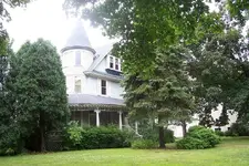 copy of old house small.webp