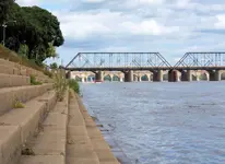 Walnut St bridge.webp