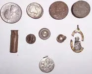 honeyholefinds.webp