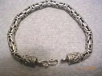 bracelet.webp