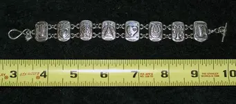 bracelet.webp