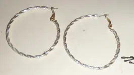earings.webp earings.webp