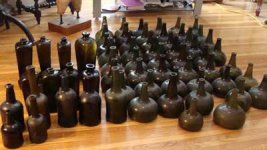 bottles 17th century-002.jpg