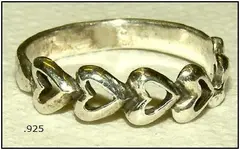 heart ring.webp