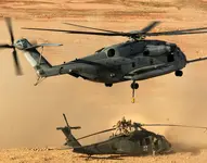 764px-UH-60_and_CH-53E.webp
