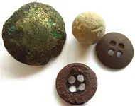 3-buttons-musket-ball.webp