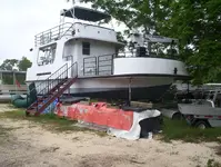 lesworkboat.webp