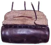 strap-tip_valise_mid-1800s_fullview_TN_postedbyBuckleboy.webp