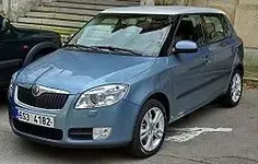 250px-Škoda_Fabia_II_BiColor.webp