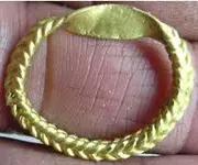 ringroman3.webp