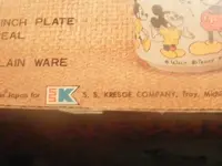 2010_0109mickymousedinnerware0013.webp