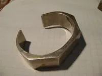 bracelet.webp