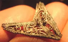 Silver-brooch-1.webp