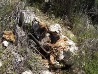 Quartz Vein (Maybe Roscoelite) Mica with Gold 016.webp