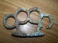 chain ornament & knuckles 002.webp