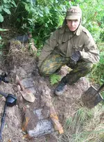 i and part of armor(tank track).webp