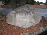 Small mooring stone.webp