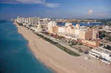 Hollywood%20Beach.webp