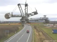 earthmover1_VRP_PakWheels(com).webp