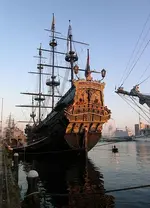 432px-Sail_amsterdam_05_stern_prins_willem.webp