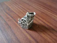 chest charm silver 2 [640x480].webp