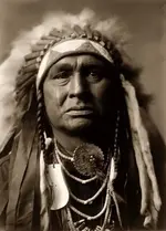 Crow-War-Bonnet.webp