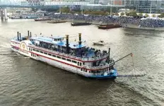 island_queen_cruise.webp