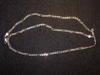 gold chain.webp