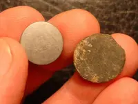 buttons_b.webp