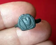 J ring 1674-1707.webp